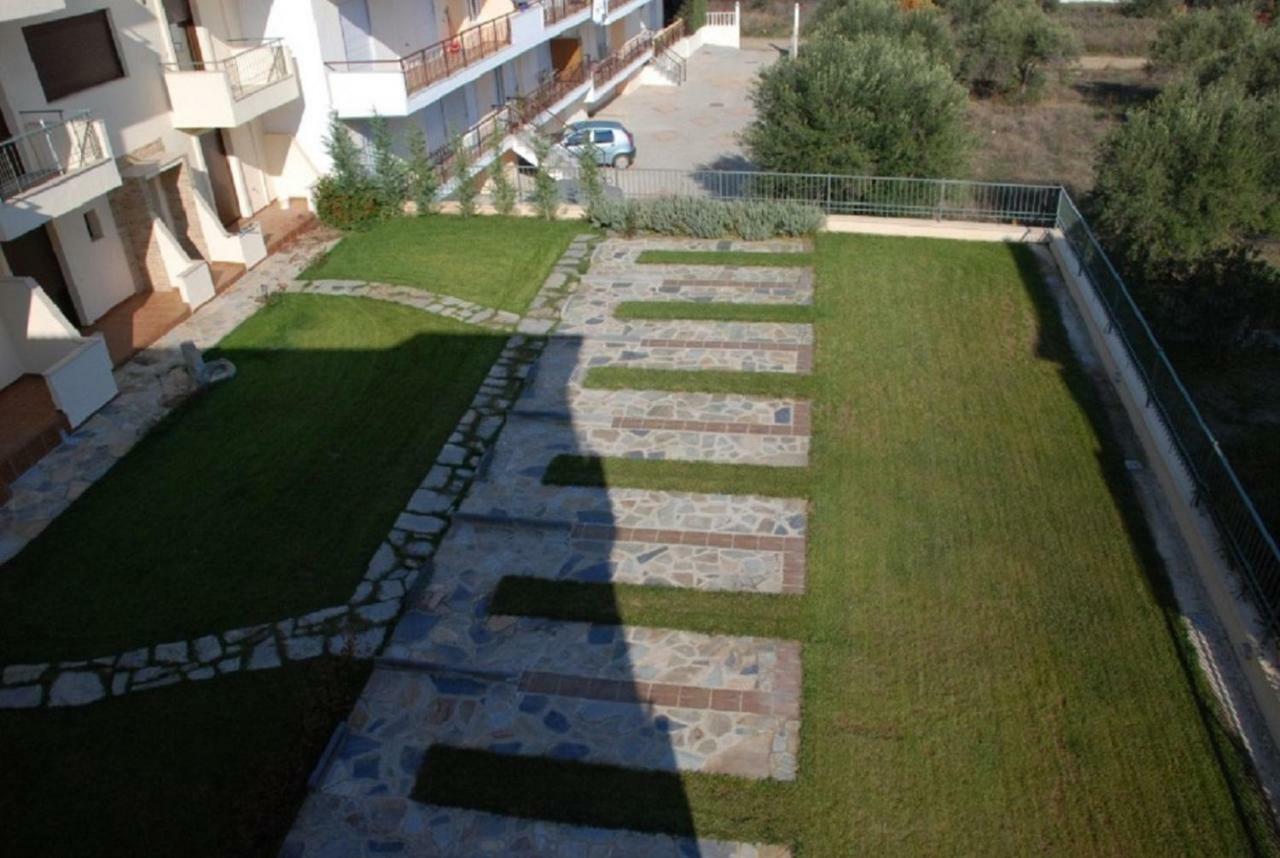 Alexandros Maisonettes Nea Moudania Dış mekan fotoğraf
